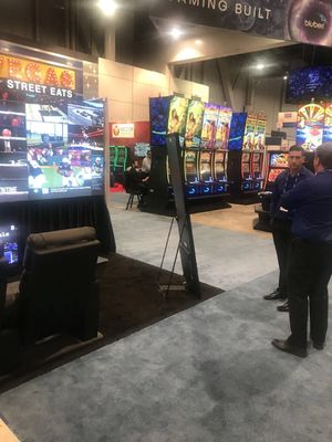 86inch Bar LCD Screen with 1920*1080 Resolution and 400CD/M*2 Brightness for Shelf Advertising